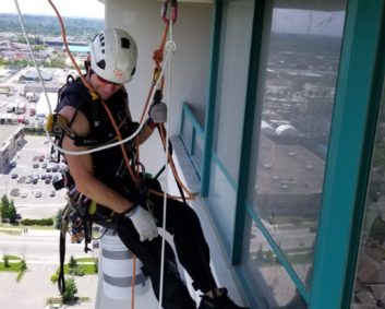 Reasons to Use Toronto Rope Access Services